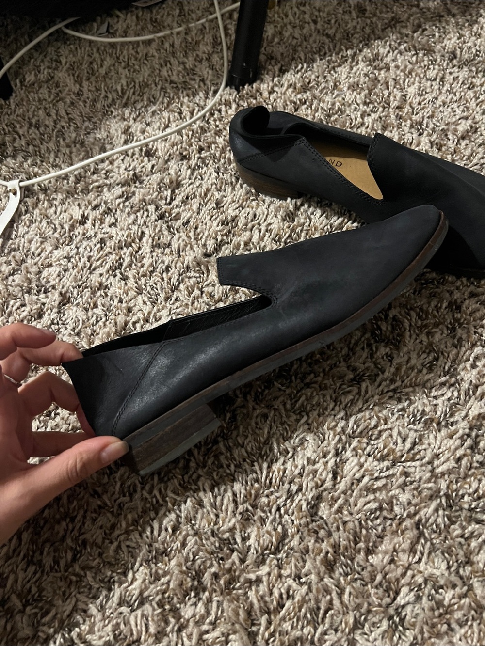 Women Black Slip-On Casual Loafers - Picture 2 of 6